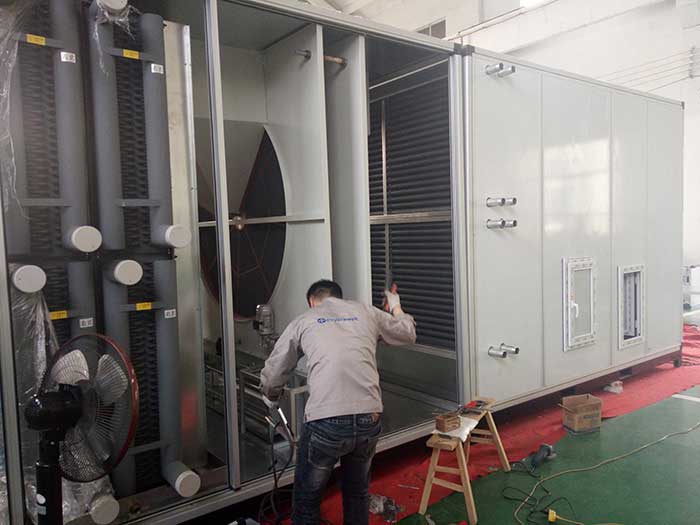 威海某大型化工企業(yè)兩臺(tái)10%濕度，40000風(fēng)量2臺(tái)除濕機(jī)組